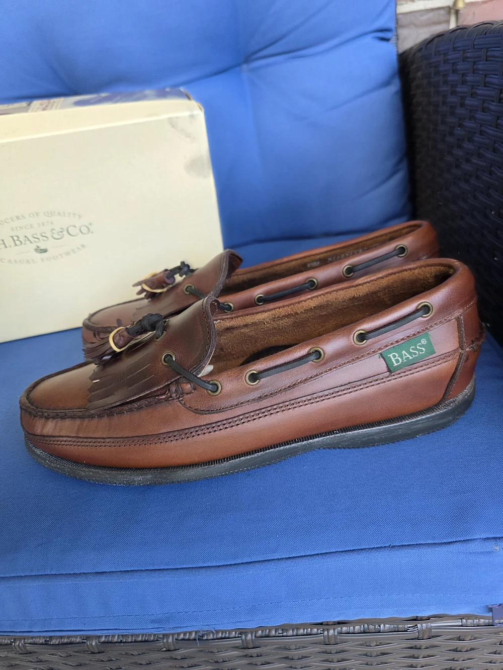 G.H. Bass & Co. Dark Brown Flint Boat Shoes 9.5W NIB Deck Shoes Coastal